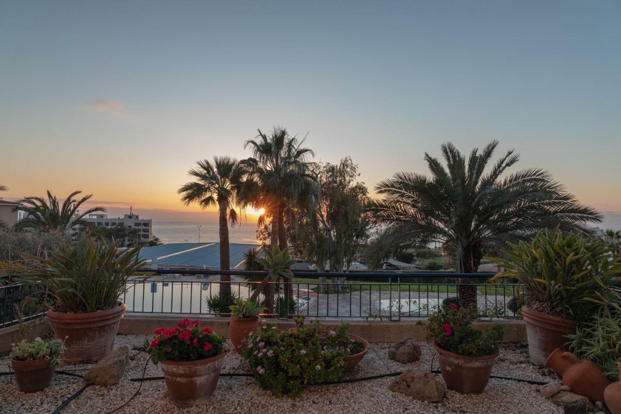 Apartment 105 Kings Palace - Fabulous 2 Bed, 2 Bath, Large Patio With Garden - Sea Views *