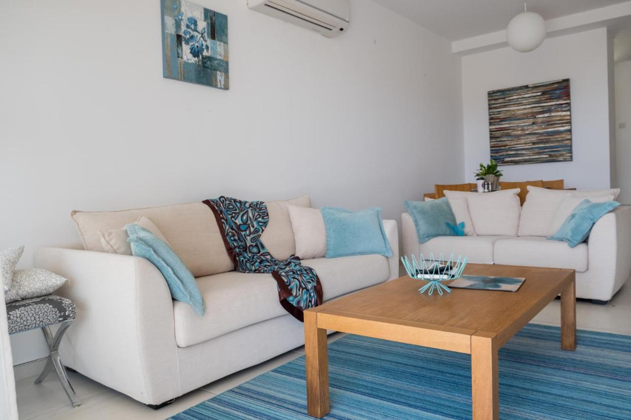 Lighthouse Beach View Apartment *