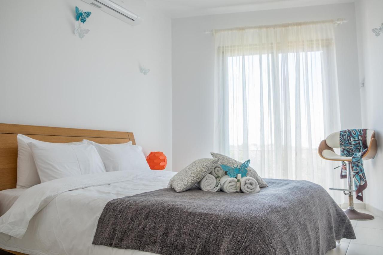 Lighthouse Beach View Apartment Paphos