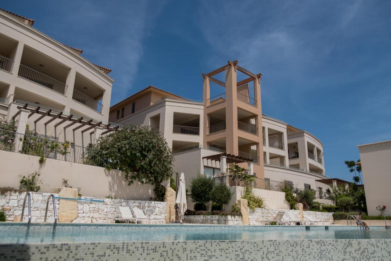Lighthouse Beach View Apartment