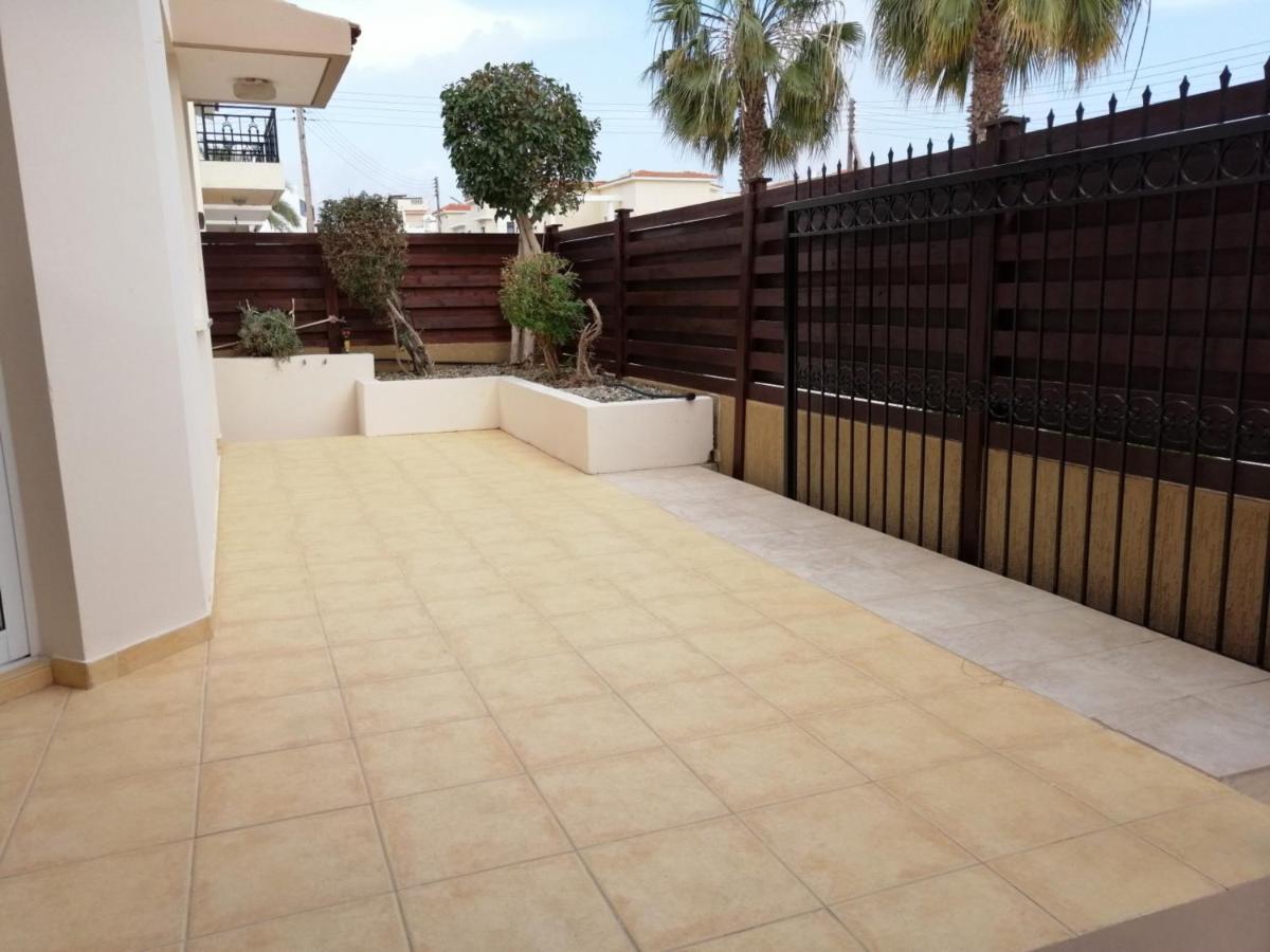 Villa Universal Daphne 3 Bedroom In Kato *
