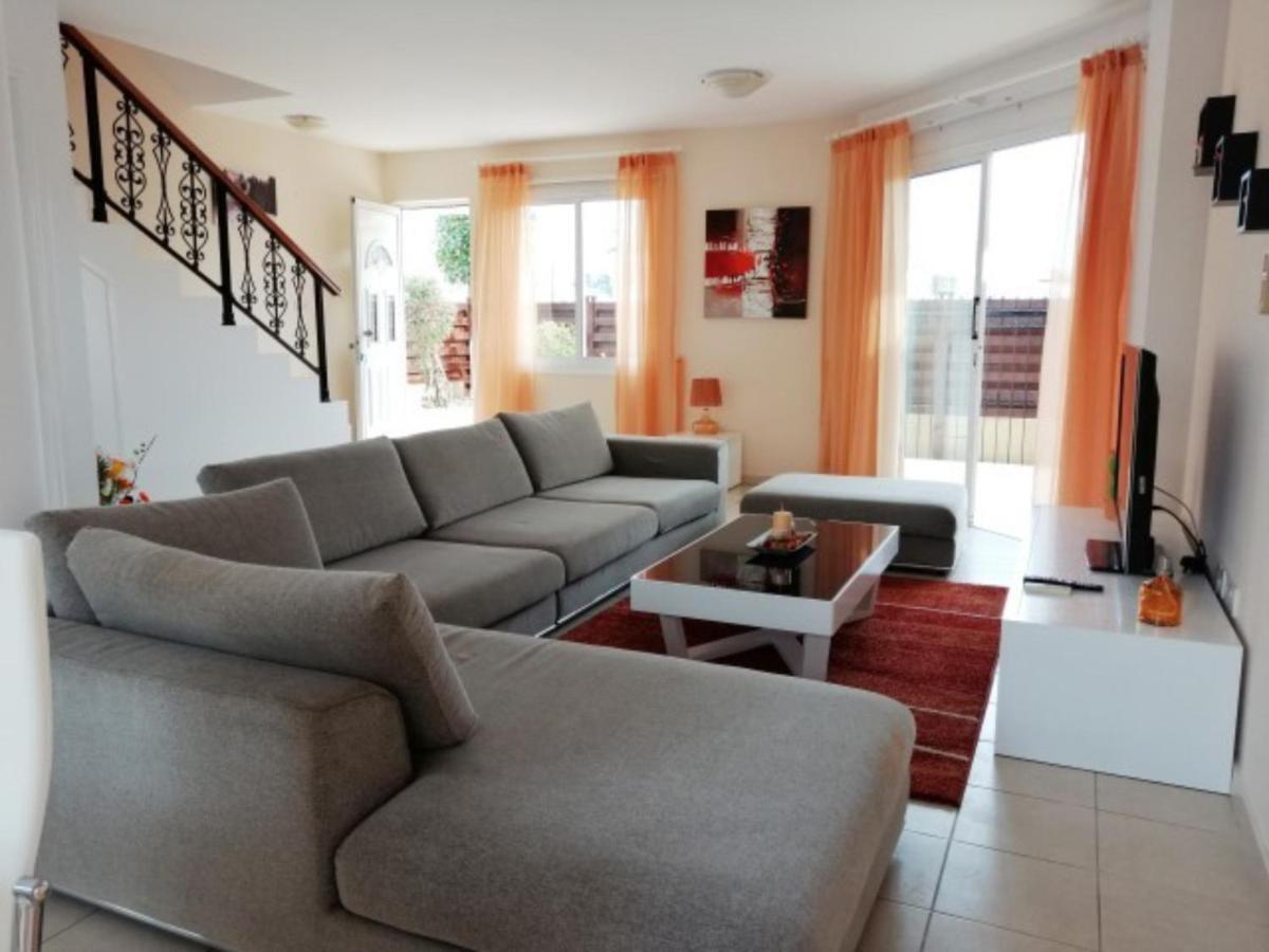 Universal Daphne 3 Bedroom In Kato Villa *