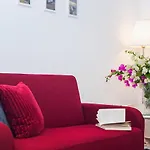 1 Bedroom Apartment In Paradise Garden 3