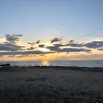 Lighthouse Beach Apartment