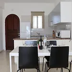 Cyking 2 Bed Apartment With Pool & 10 Min To Beach