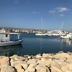 207 Kings Palace Seaview