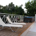 Luxury Fani House Next To Harbor Area With Jacuzzi