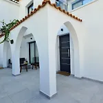 Phaedrus Living: Seaview Luxury Villa Venus