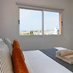 Phaedrus Living Cityview Luxury Flat Walnut Grove