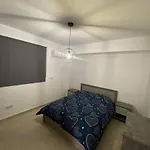 Cosy Apartment In Kato Paphos With Pool Access
