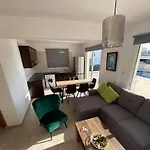 Cosy Apartment In Kato Paphos With Pool Access