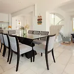 Infinity Luxury 4 Bedroom Villa