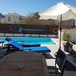 Peaceful Townhouse With Private Pool Near The Sea