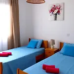 Central 2 Bedroom Apartment In Kato Paphos