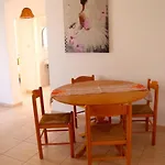 Central 2 Bedroom Apartment In Kato Paphos