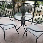Cozy 1 Bedroom Apartment Close To The Beach