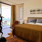 Faros Beach Front Residences No.1,