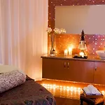 Constantinou Bros Pioneer Beach Hotel