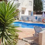 2 Bedroom Cates Top Floor Peaceful Apartment With Pool!