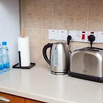 2 Bedroom Cates Top Floor Peaceful Apartment With Pool!