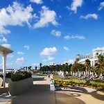 Phaedrus Living Seaview Flat Limnaria 154