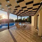 Villa Phoenix In Secret Valley