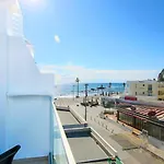 Phaedrus Living Seaside Residence Lighthouse 70