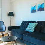 Phaedrus Living Seaside Residence Lighthouse 70