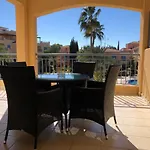 Limnaria Gardens - Modern 1 Bed, Walk To Beach & Shops