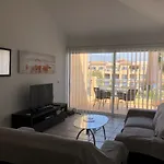 Bright 2 Bed, Pool Facing Apartment In Limnaria Gardens