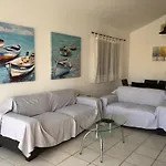 Bright 2 Bed, Pool Facing Apartment In Limnaria Gardens