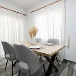 Beautiful Apartment In Harbour Paphos, Central & Close To Beach
