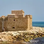 Dreamy 2 Bed Apartment By The Sea