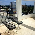 Spacious 2 Bedroom Appartment Near Mall -Internet 1Gbps