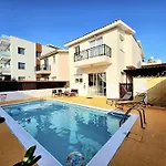 Spacious Villa With Private Pool