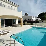 Coral Bay Beach Villa