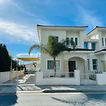 Coral Bay Beach Villa