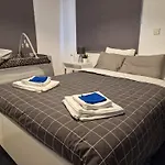 Blue Pearl Holiday Apartments With Pool In Kato Paphos