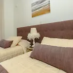 Luxury Villa Aj 06 With Private Heated Pool
