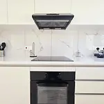 2Bd Garden Apartment