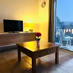 Cosy Sunny One Bedroom Apartment