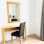 Cosy Sunny One Bedroom Apartment
