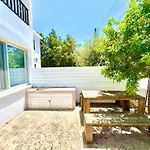 Seaside Escape - Charming Sunlit 2Br Flat