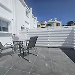 2Bd Garden Apartment