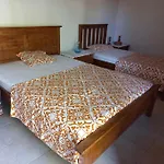 Ivi\'S House Giolou