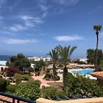 Kings Palace - Stylish 2 Bed Apartment With Sea Views