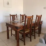Kings Palace - Stylish 2 Bed Apartment With Sea Views
