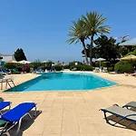 3 Bdr House Ambrosia