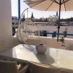 Modern 3 Bedroom Apartment Penthouse