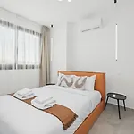 Universal Residences E III Apartments